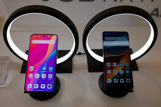 TCL ra mắt công nghệ NXTPAPER AMOLED: Màn hình chống chói 3,200 nits bảo vệ mắt tại MWC 2026