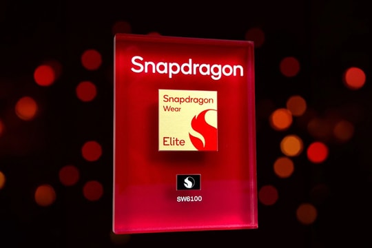 Qualcomm Snapdragon Wear Elite: Chip AI cho smartwatch mạnh gấp 5 lần và hỗ trợ vệ tinh