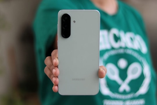 Samsung phát hành bản vá bảo mật tháng 2/2026 cho dòng Galaxy A53 đến A56