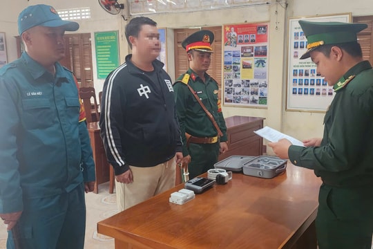 Đồn Biên phòng Hải Vân xử phạt người điều khiển trái phép flycam