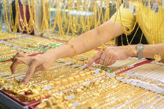 Giá vàng hôm nay 5/3/2026: Giá vàng SJC, BTMC, PNJ, Mi Hồng, giá vàng nhẫn, vàng thế giới