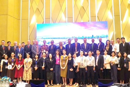 Da Nang steps up cooperation with the UK to develop green finance