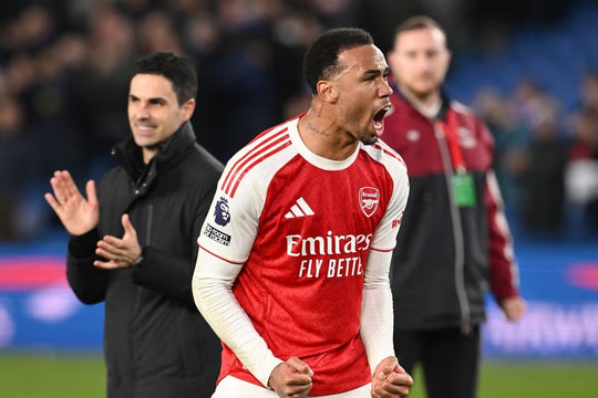 Kịch bản vô địch Ngoại hạng Anh: Arsenal nắm quyền tự quyết sau cú sẩy chân của Man City