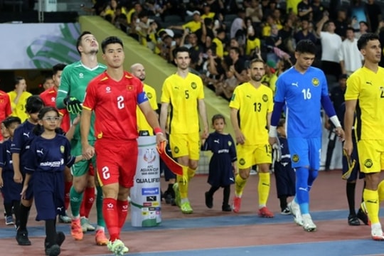 Tuyển Việt Nam có thể thắng Malaysia 3-0 và rào cản pháp lý của Michael Olaha