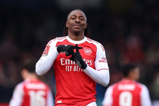 Arsenal nhọc nhằn hạ Mansfield 2-1 tại FA Cup: Eze tỏa sáng, tổn thất lực lượng nặng nề