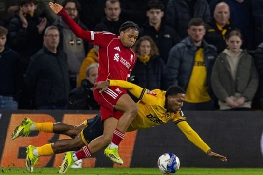 Liverpool hạ Wolves 3-1 tại FA Cup: Rio Ngumoha rực sáng, Cody Gakpo lạc lõng
