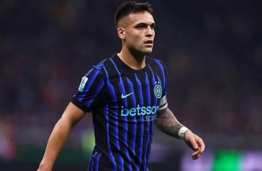Arsenal săn đón Kvaratskhelia, Chelsea chi 350 triệu euro cho dàn sao Barca và Lautaro Martinez