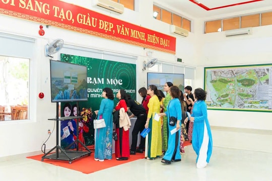 Đưa thông tin bầu cử đến người dân
