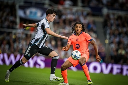 Newcastle chạm trán Barcelona: 'Chích chòe' và canh bạc cuối cùng tại Champions League
