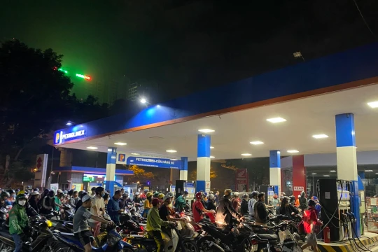 Giá xăng dầu hôm nay 10/03/2026 cập nhật mới nhất: Dầu thô thế giới giảm xuống dưới 100 USD/thùng