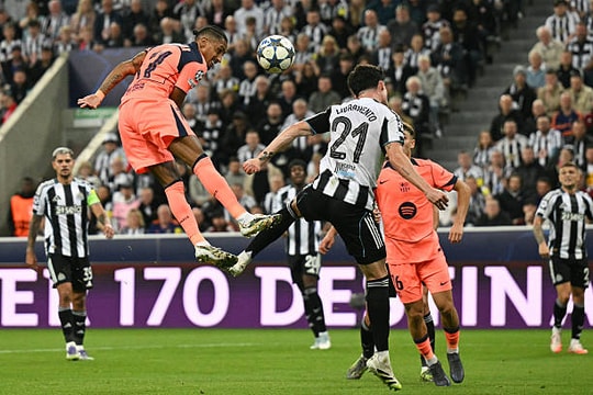Newcastle đấu Barcelona: 3 điểm nóng định đoạt tấm vé tứ kết Champions League