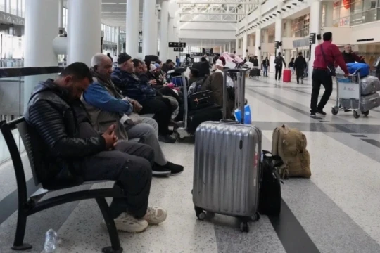 Dubai: Du khách chi hàng tỷ đồng thuê chuyên cơ tháo chạy giữa căng thẳng vùng Vịnh