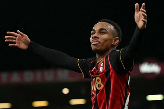 Liverpool tranh Eli Junior Kroupi với Real Madrid: Phép thử tham vọng 80 triệu bảng
