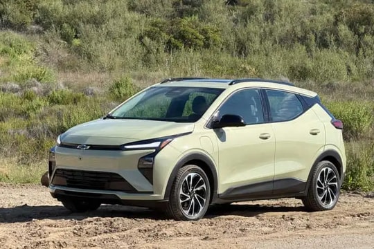 Chevrolet Bolt 2027: Mẫu xe điện giá rẻ tái xuất với công nghệ pin LFP và sạc nhanh 150 kW