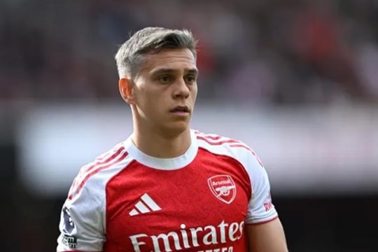 Arsenal và bài toán Leandro Trossard: Khi thần bài đánh mất bản năng sát thủ