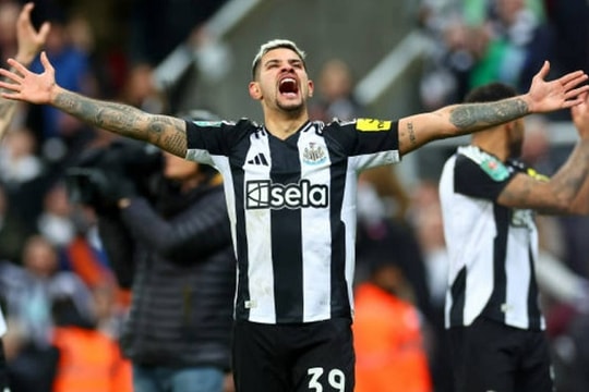 Chuyển nhượng 10/3: Newcastle trói chân Guimaraes, Liverpool muốn đưa Diaby trở lại châu Âu