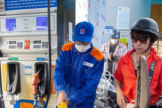 Thủ tướng ban hành Công điện về tăng cường giải pháp bảo đảm cung ứng xăng dầu
