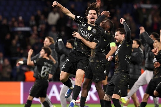 PSG vùi dập Chelsea 5-2: Kvaratskhelia rực sáng và sự sụp đổ của The Blues tại Parc des Princes