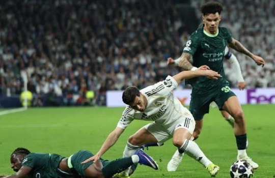 Real Madrid vùi dập Man City 3-0: Phơi bày 4 tử huyệt của 'The Citizens' tại Bernabeu