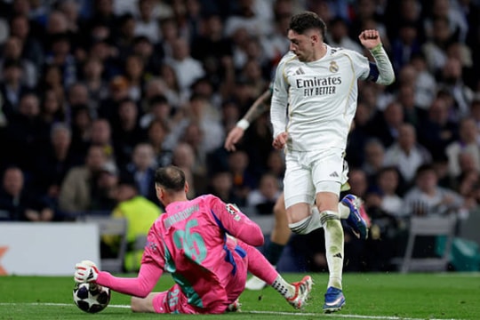 Sai lầm chiến thuật của Pep Guardiola khiến Man City thảm bại trước Real Madrid