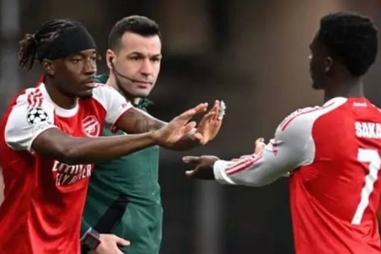 Arteta rút Saka trong nước cờ tàn nhẫn giúp Arsenal thoát thua Leverkusen