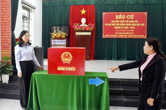 Lãnh đạo Mặt trận thành phố Đà Nẵng kiểm tra công tác chuẩn bị bầu cử tại xã Hiệp Đức và Phước Trà