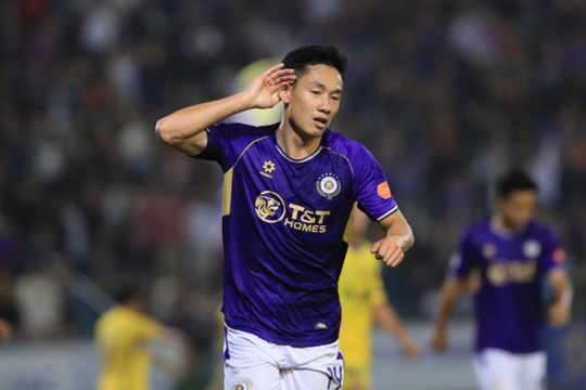 Hà Nội FC đè bẹp SLNA 3-0: Hai Long rực sáng và dấu ấn VAR tại Hàng Đẫy