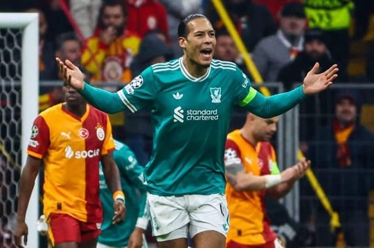 Ngoại hạng Anh chắc suất thứ 5 Champions League bất chấp thảm họa tại cúp châu Âu