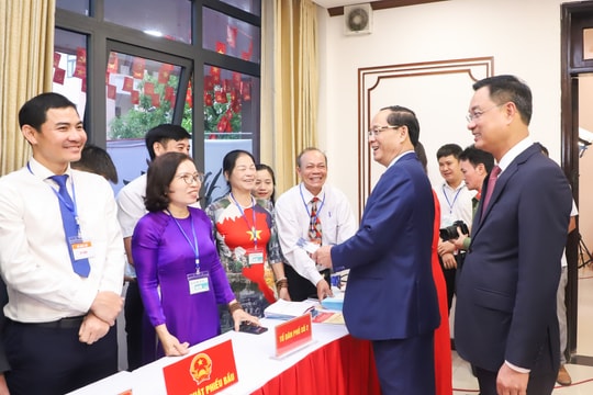 Phó Chủ tịch Quốc hội Trần Quang Phương kiểm tra công tác chuẩn bị bầu cử tại Đà Nẵng trước giờ bỏ phiếu