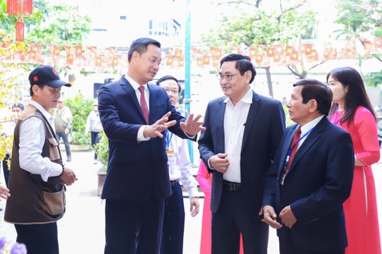 Lãnh đạo thành phố Đà Nẵng kiểm tra công tác bầu cử