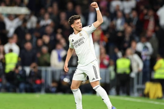 Real Madrid thắng Elche 4-1: Siêu phẩm từ sân nhà của Arda Guler làm nức lòng Bernabeu