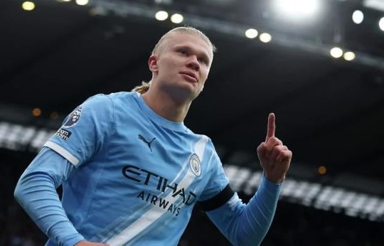 Erling Haaland chốt ngày rời Man City, Man Utd nhận cú hích lớn vụ Ederson
