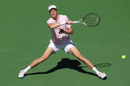Jannik Sinner đánh bại Alexander Zverev để lần đầu ghi danh vào chung kết Indian Wells