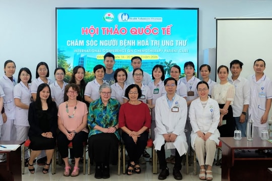Nâng cao năng lực chăm sóc người bệnh hóa trị ung thư