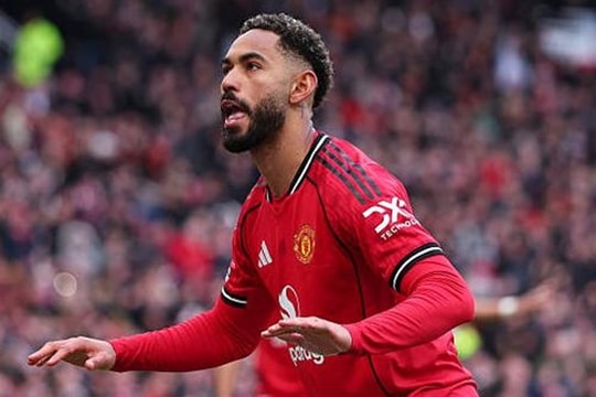 MU hạ Aston Villa 3-1: Matheus Cunha rực sáng trong vai trò 'lạ' dưới thời Carrick