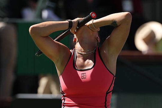 Sabalenka ngược dòng hạ Rybakina trong loạt tie-break để lần đầu vô địch Indian Wells