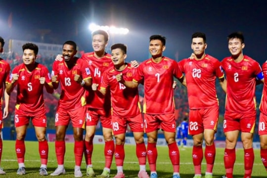 Tuyển Việt Nam áp sát top 100 FIFA sau khi Malaysia bị AFC xử thua vì sai phạm