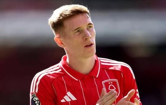 Bayern Munich cạnh tranh Elliot Anderson với MU, Liverpool nhắm Camavinga