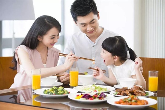 Phát động Cuộc thi viết “Bữa cơm gia đình ấm áp yêu thương”