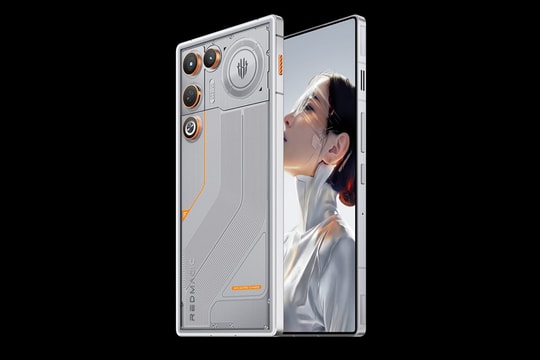 Red Magic 11 Air Trace Edition ra mắt: Snapdragon 8 Elite và pin 7000 mAh giá 15.75 triệu đồng