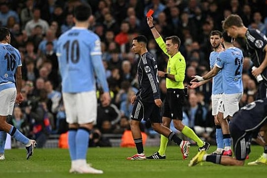 Real Madrid nhấn chìm Manchester City 2-1: Sai lầm của Bernardo Silva và dấu hỏi về Pep Guardiola
