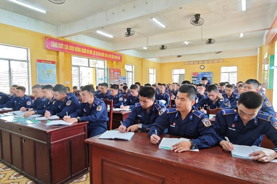 Vùng Cảnh sát biển 2 giáo dục truyền thống cho chiến sĩ mới năm 2026