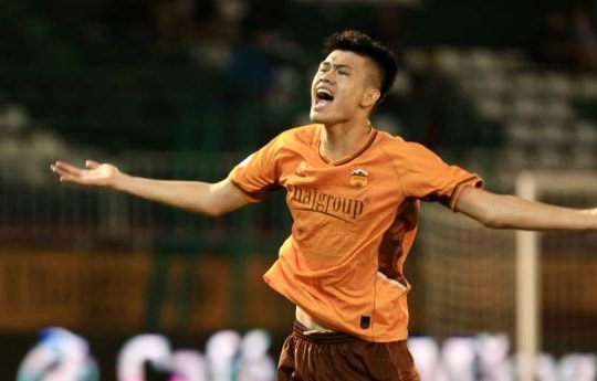 Trung vệ cao 1m95 Đinh Quang Kiệt: Vũ khí đa năng của U23 Việt Nam tại giải CFA 2026