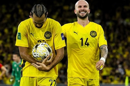 Báo Malaysia cay đắng nhìn chiến thắng 4-0 trước Việt Nam biến thành thảm họa FIFA