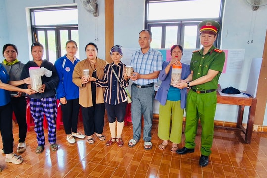 Tăng cường tuyên truyền phòng ngừa ngộ độc từ cá ủ chua