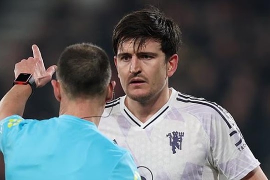 Harry Maguire và 90 phút từ thiên đường xuống địa ngục tại sân Vitality