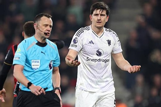 BTC Ngoại hạng Anh xác nhận thẻ đỏ của Harry Maguire là chính xác
