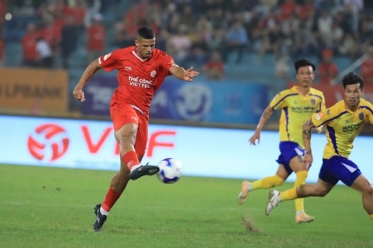 Lucao tỏa sáng đưa Thể Công Viettel vào bán kết Cúp Quốc gia sau trận cầu kịch tính với VAR