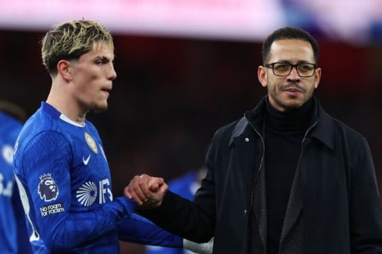 Khủng hoảng tại Chelsea: 4 tử huyệt khiến đội quân của Liam Rosenior tan rã sau trận thua 0-3