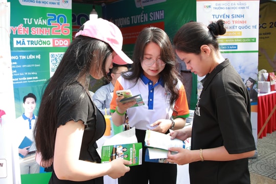 Gần 5.000 học sinh Đà Nẵng tham gia ngày hội tư vấn mùa thi 2026